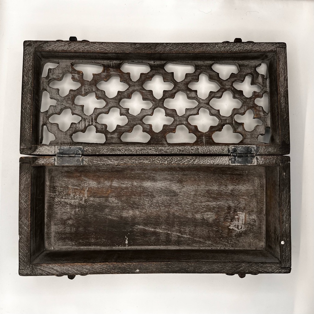 WOOD BOX WITH METALLIC ACCENT